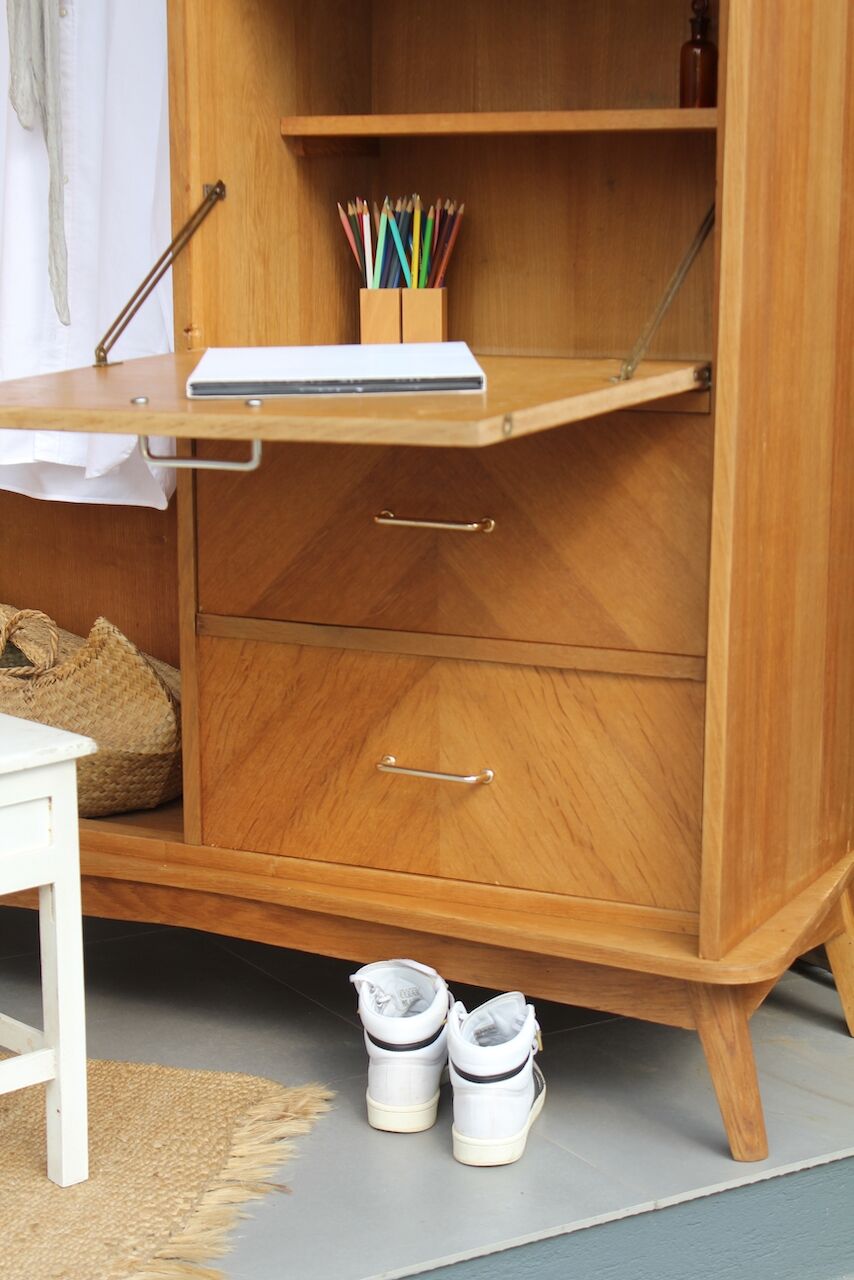 Vintage wardrobe compass feet