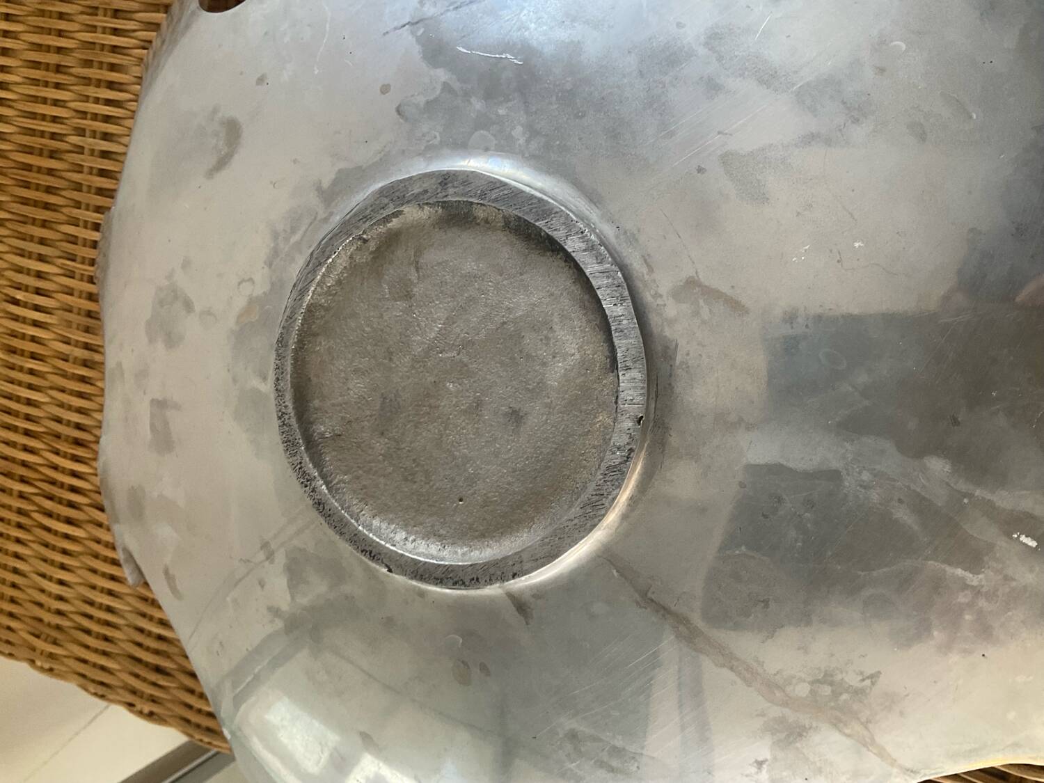 Aluminium "Splash" design catch-all tray