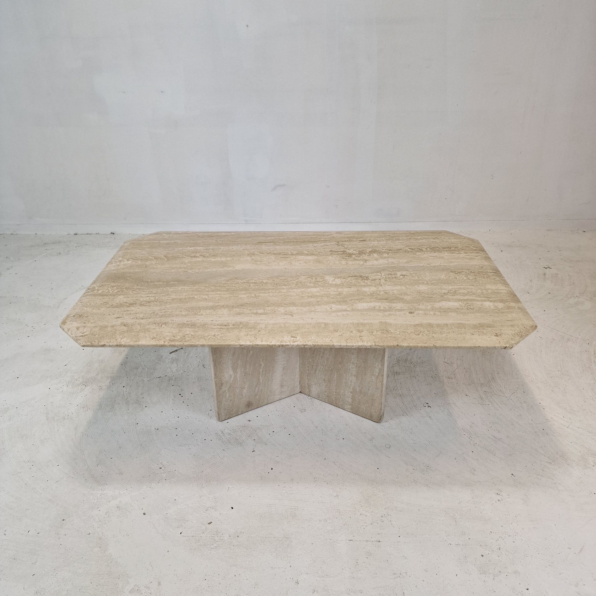 Italian Coffee Table in Travertine, 1980s