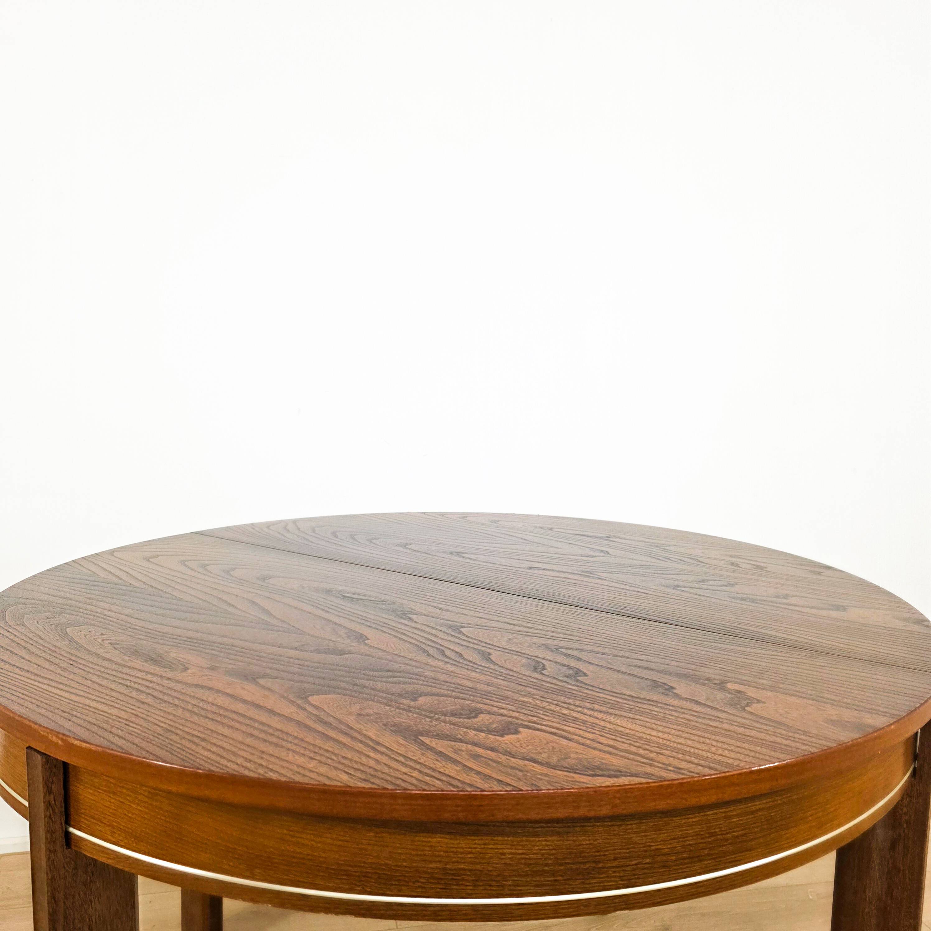 Extendable dining table in solid wood – 1970s