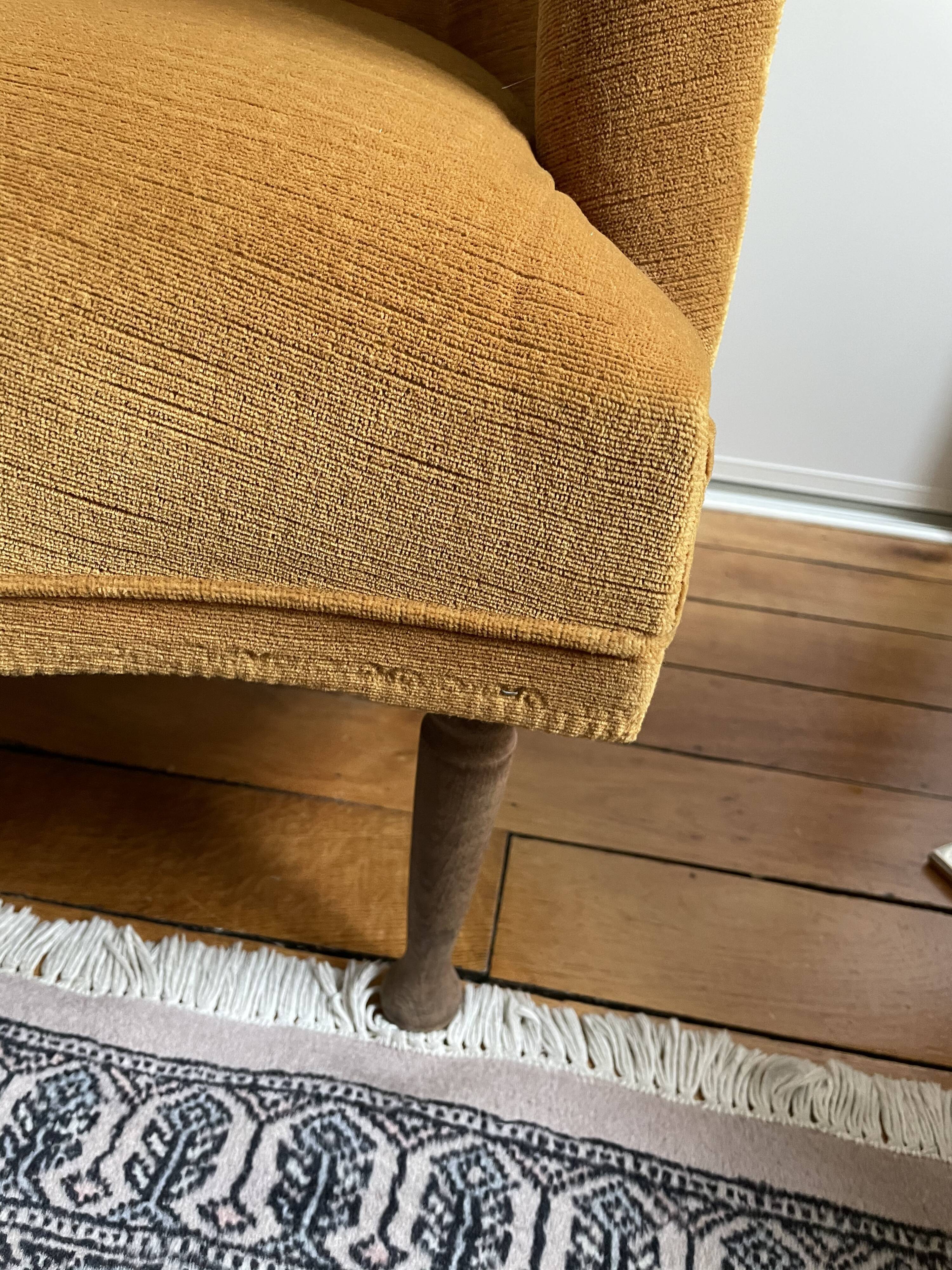 Paire de fauteuils crapauds