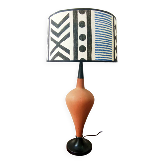 Grande lampe terre-cuite et abat-jour tribal vintage