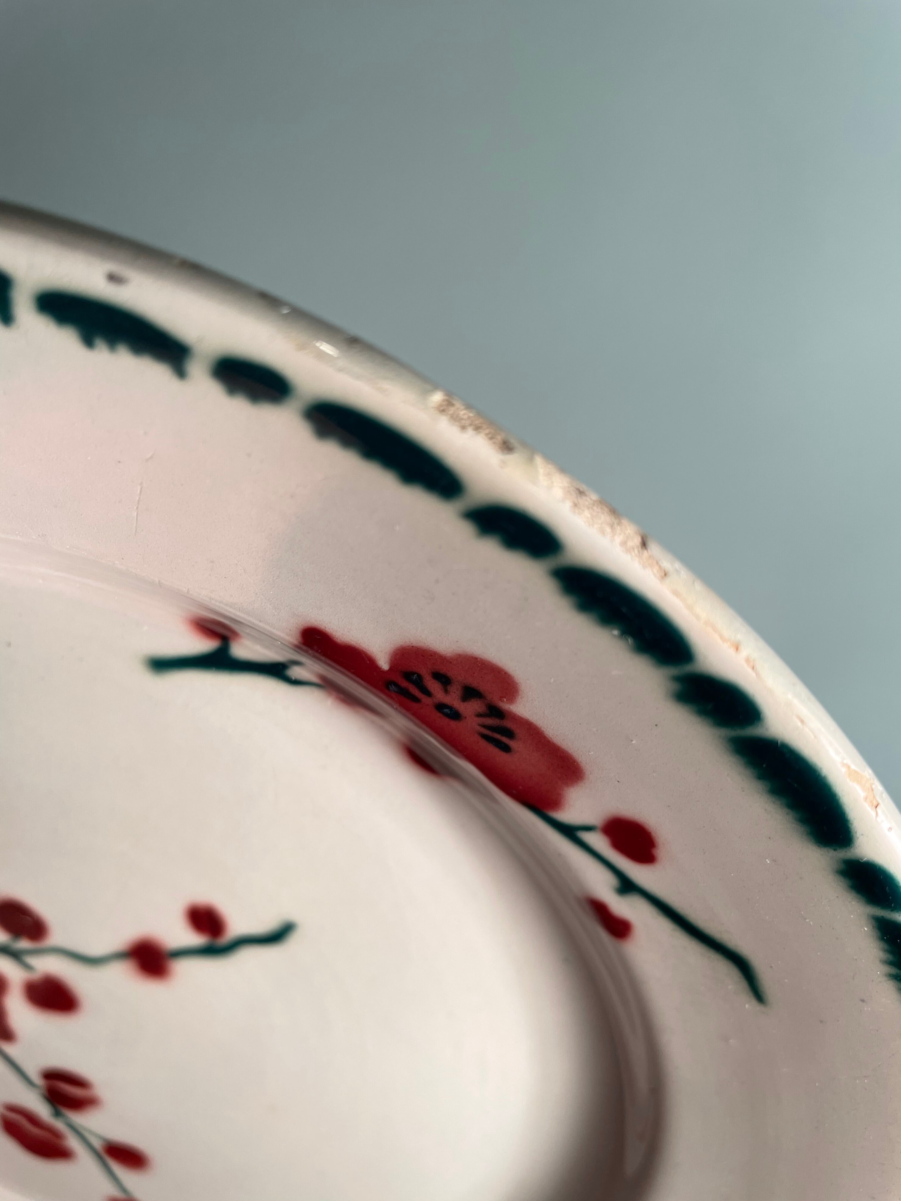 Set of 12 vintage flat plates