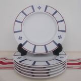 18 Basque blue and red porcelain plates with Basque crpix