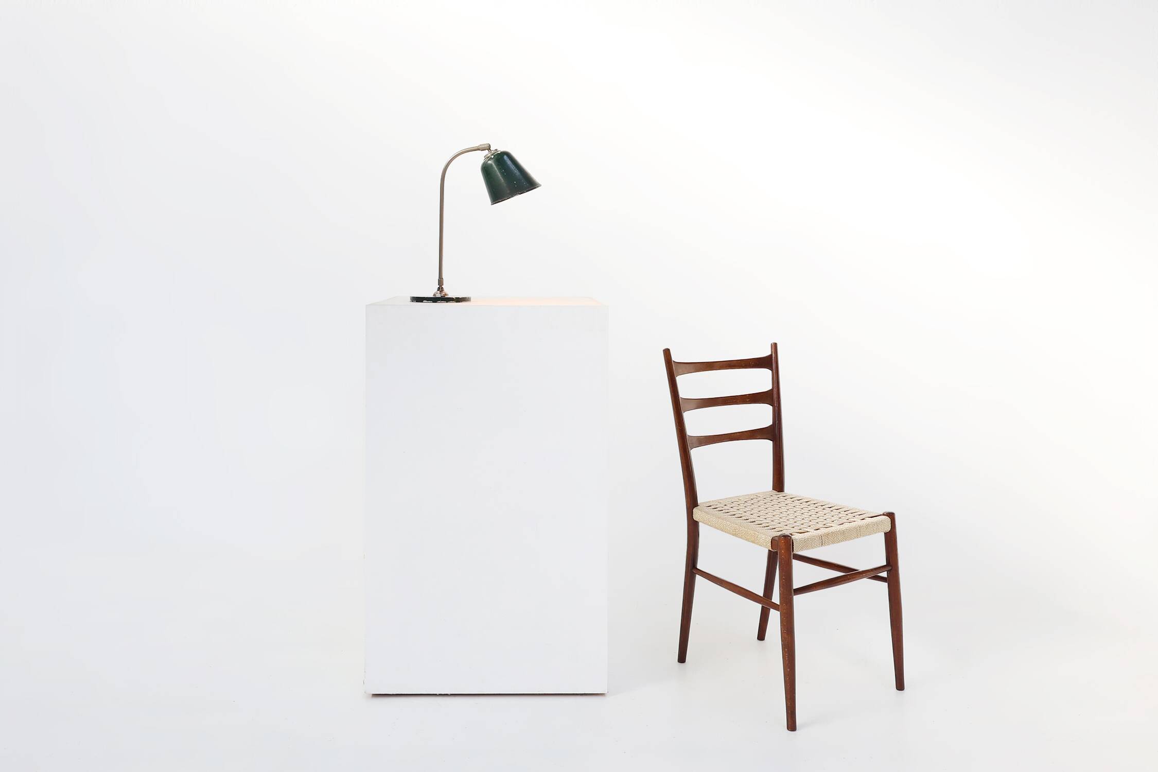 Lampe de bureau industrielle vintage en métal, France vers 1920