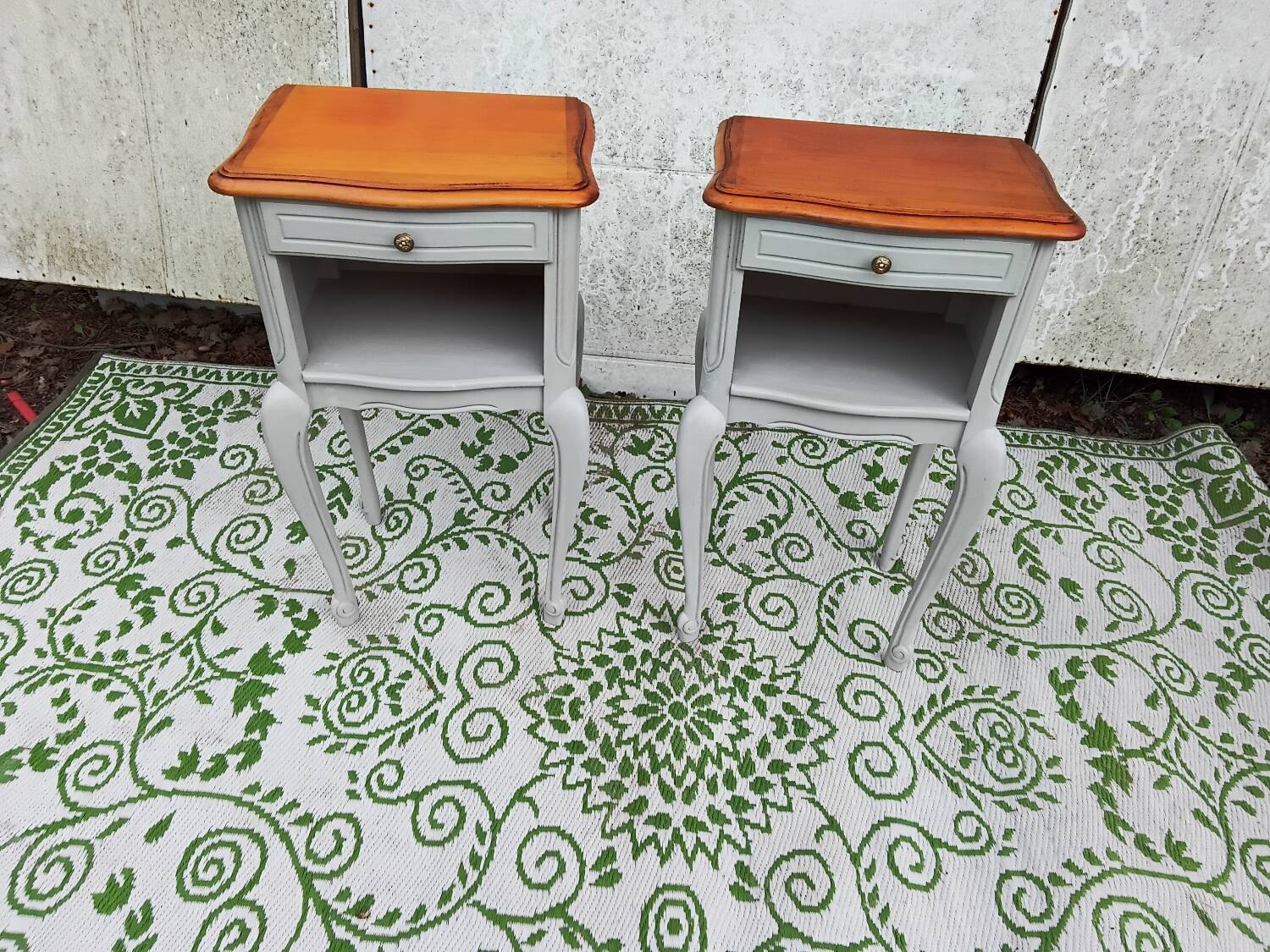 Paire de chevets style L.XV