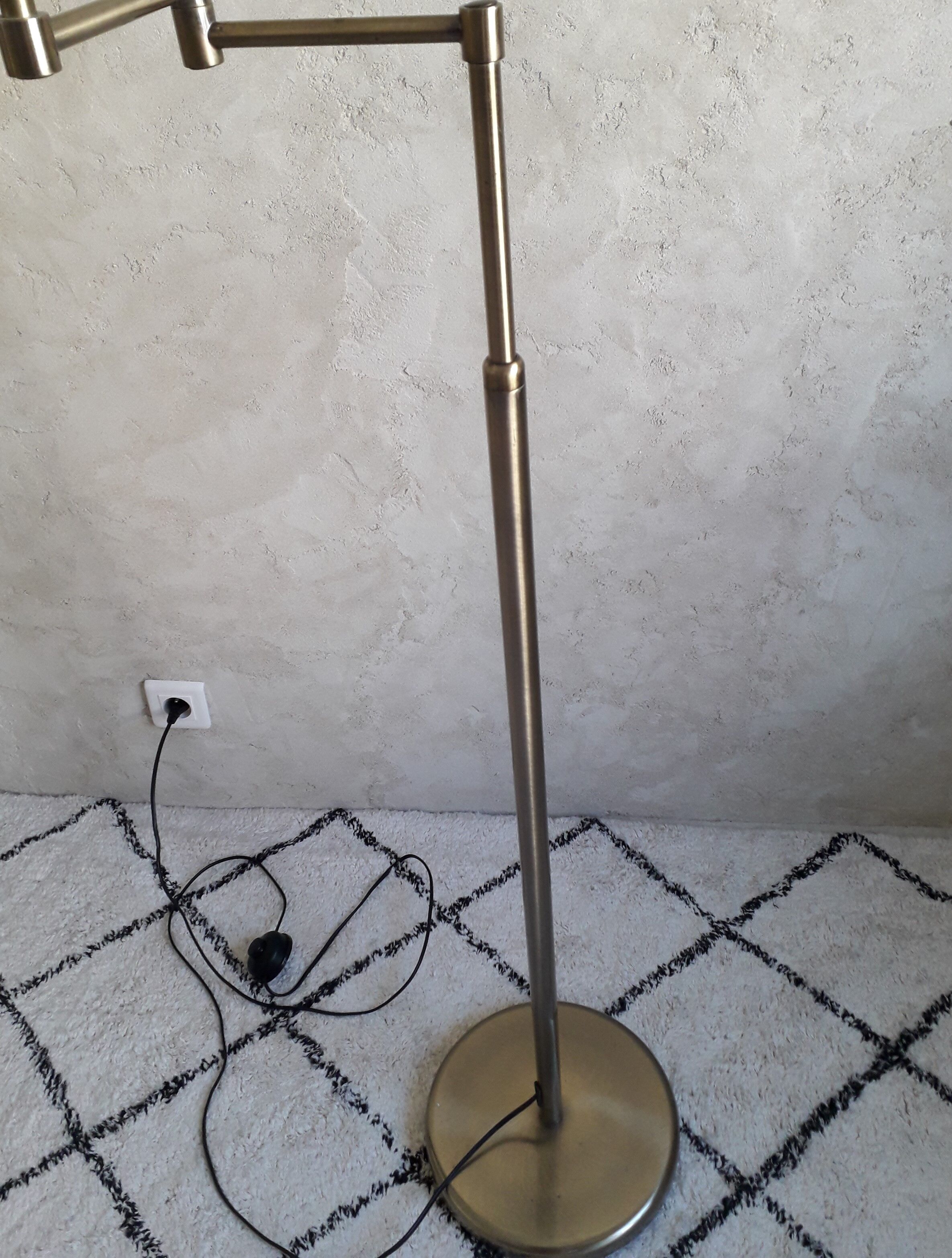 Floor lamp