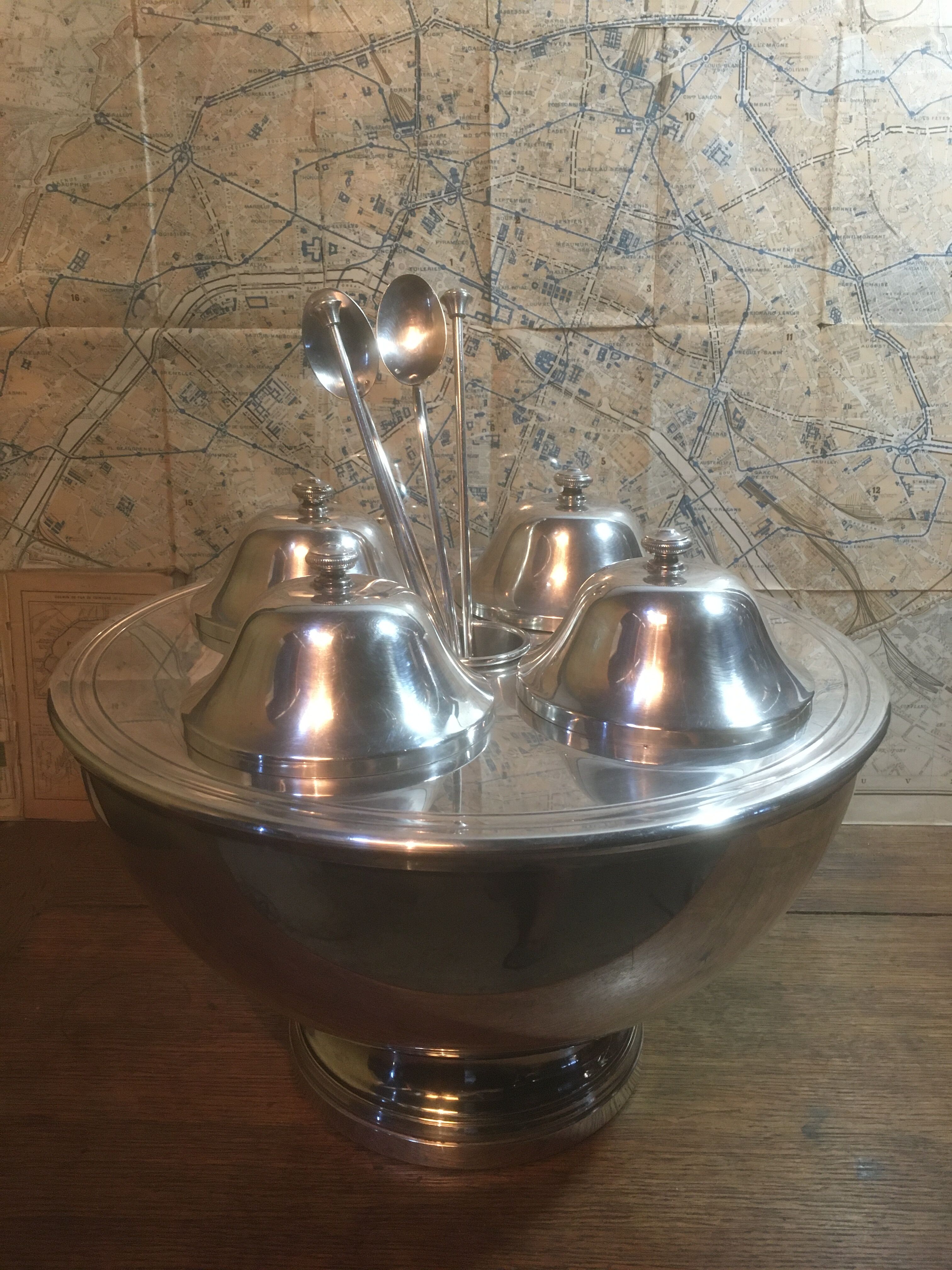 Silver metal sorbet and ice cream display stand