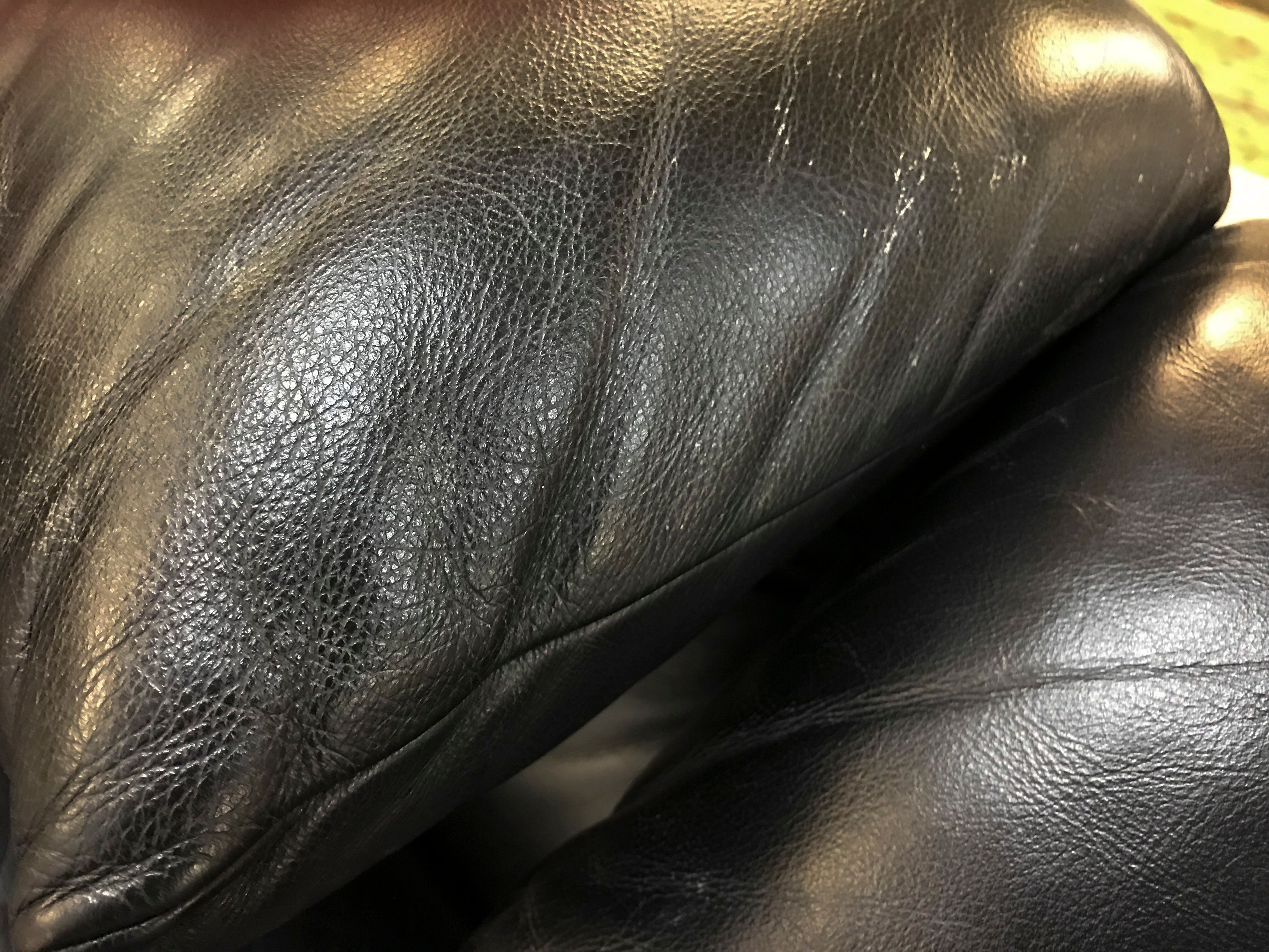 Maralunga 3-Seat Sofa in black leather by Vico Magistretti for Cassina