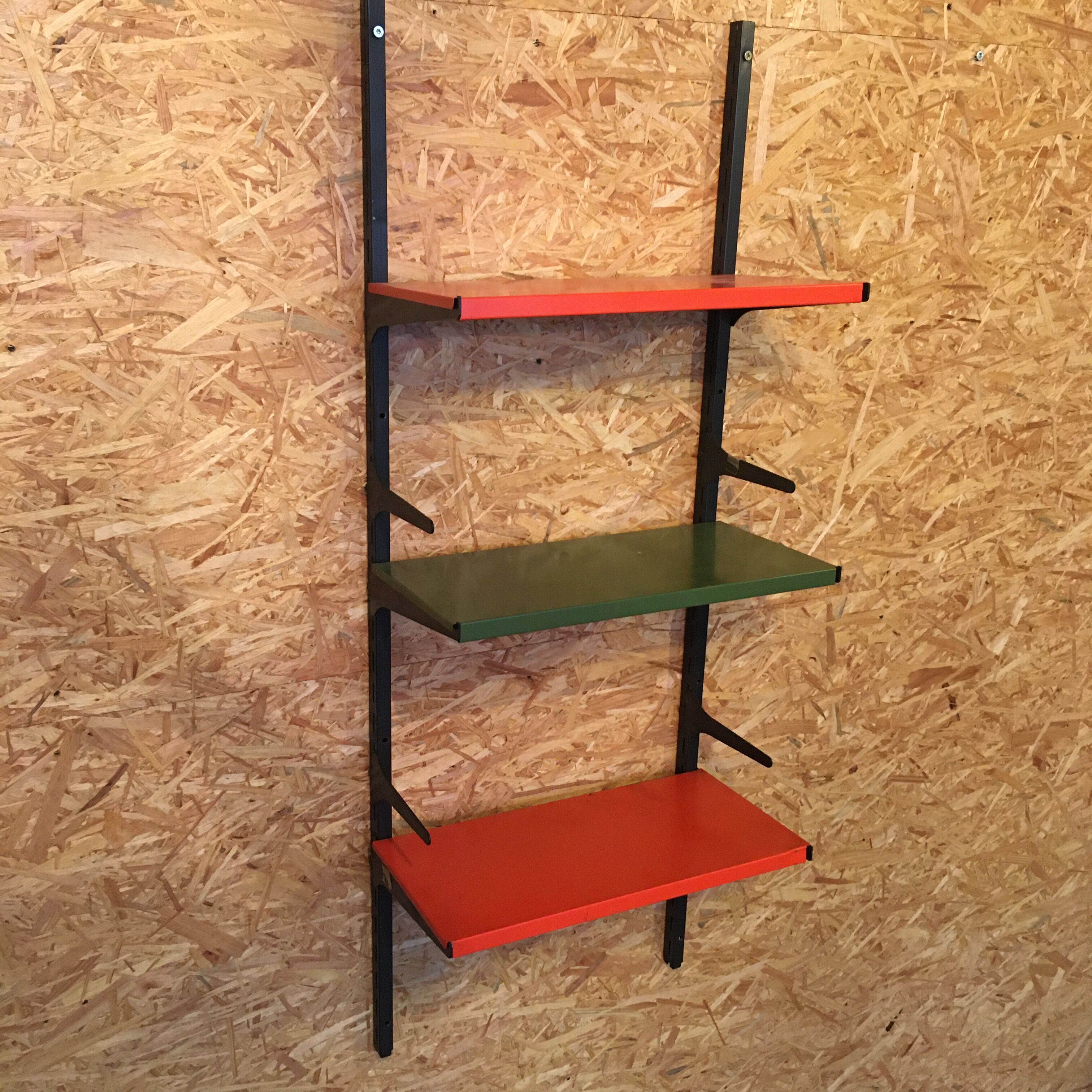 Tomado shelf