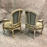 Suite de quatre fauteuils médaillon, milieu XIXe siècle