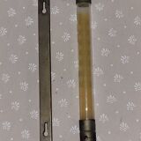 Wall-mounted industrial thermometer