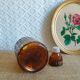 Carafe en verre ambré avec bouchon vintage