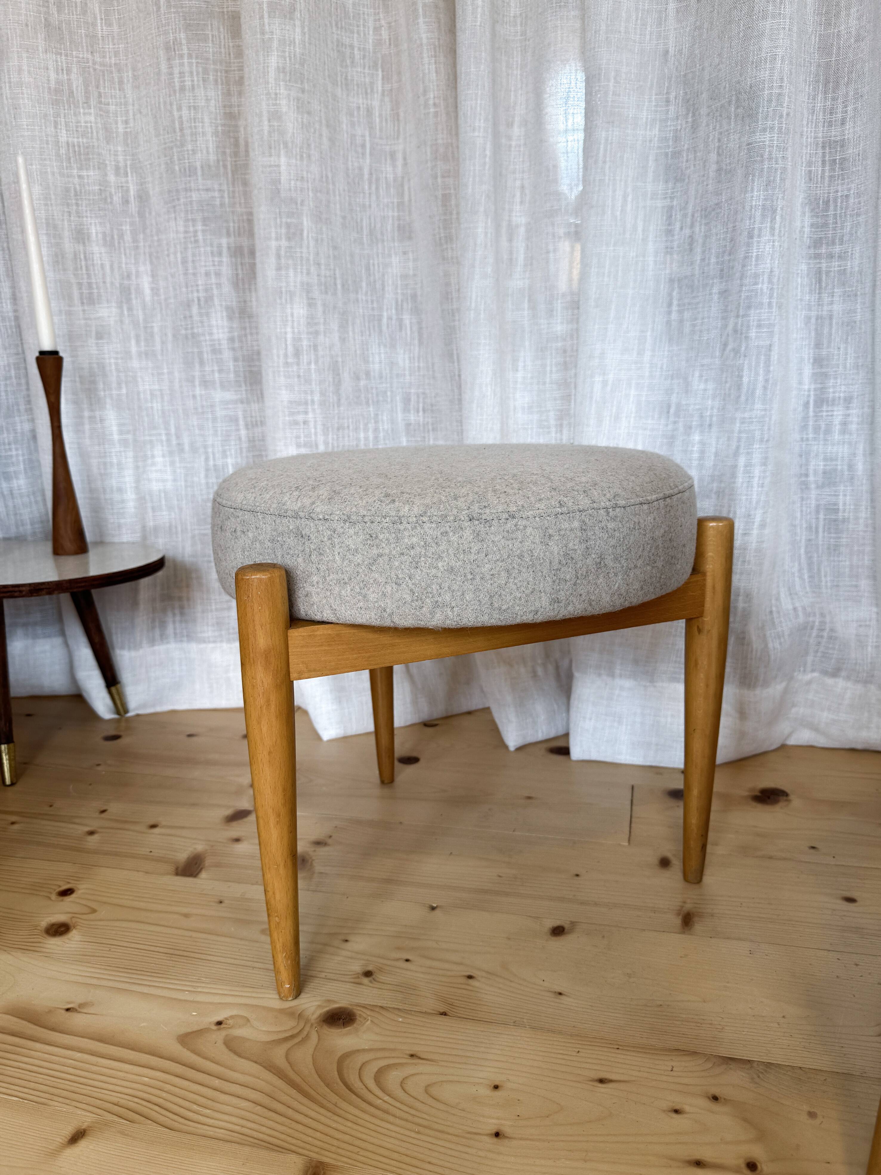 Tabouret tripode scandinave vintage