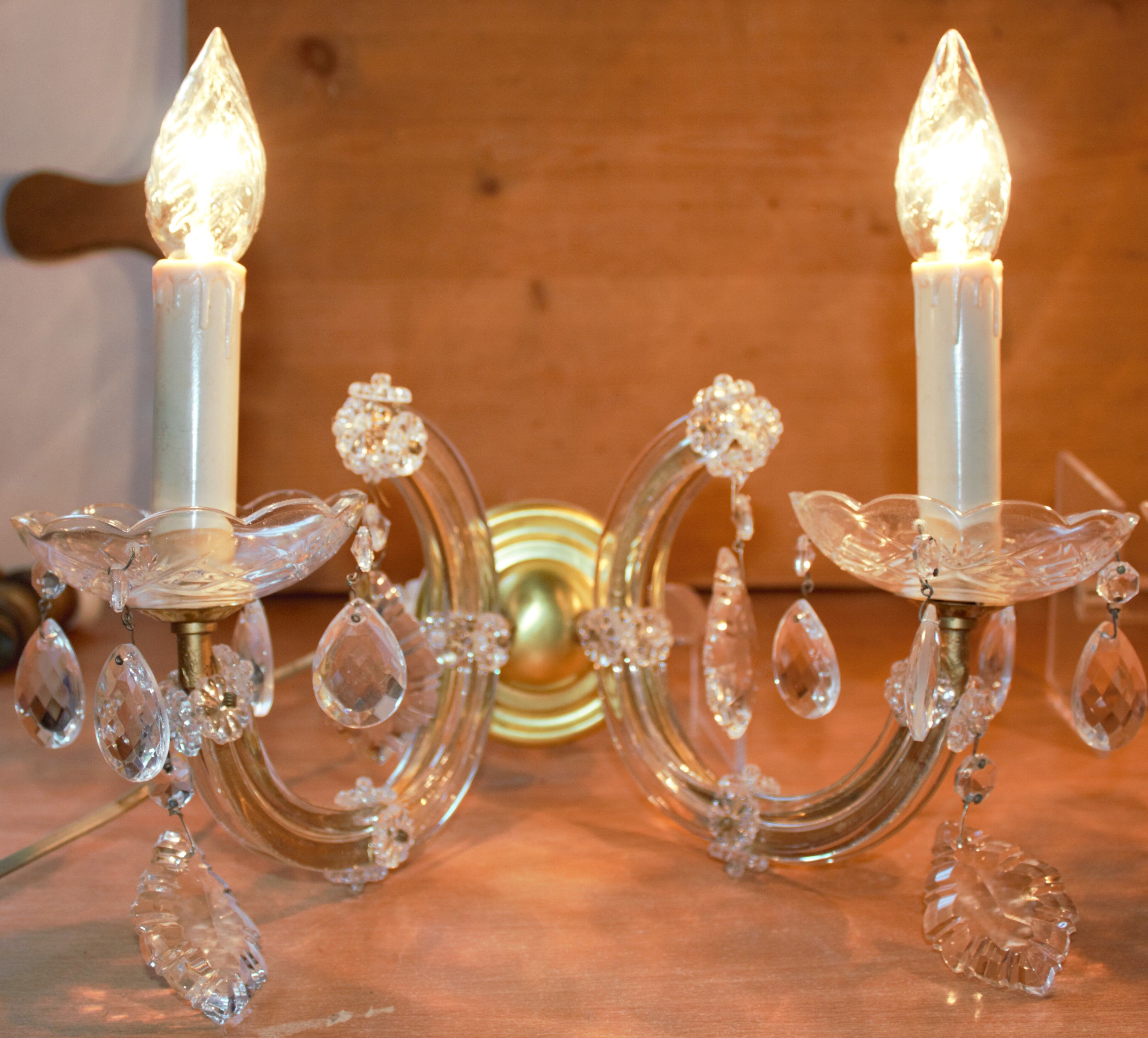 Old set of 2 Marie Thérése lamps with tassels