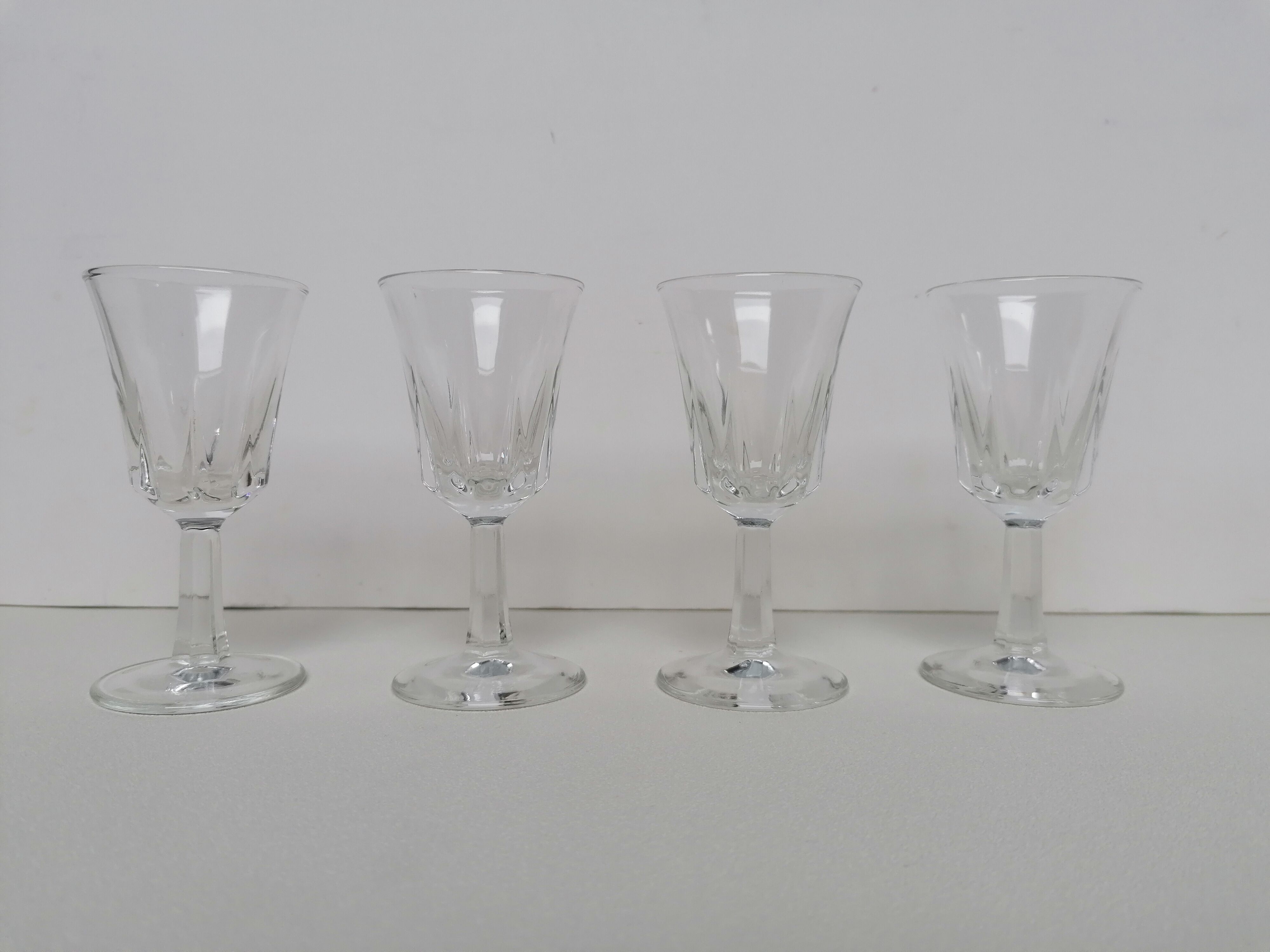 20-piece vintage 70s stemmed glass set