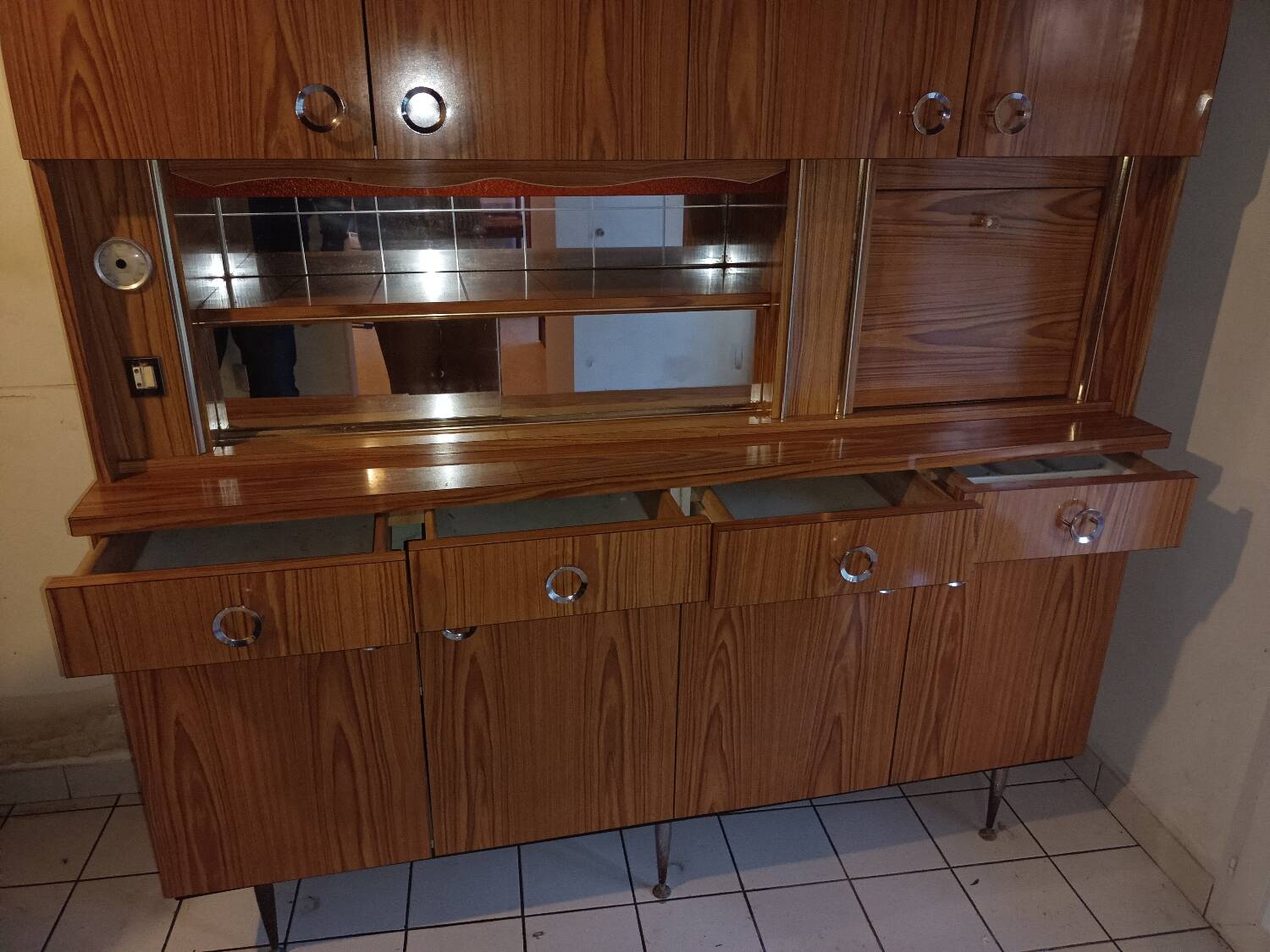 Vintage buffet in wood-coloured formica