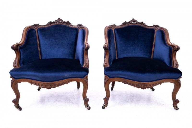Antique pair of armchairs from the second half of the 19th century, France. After renovation.
