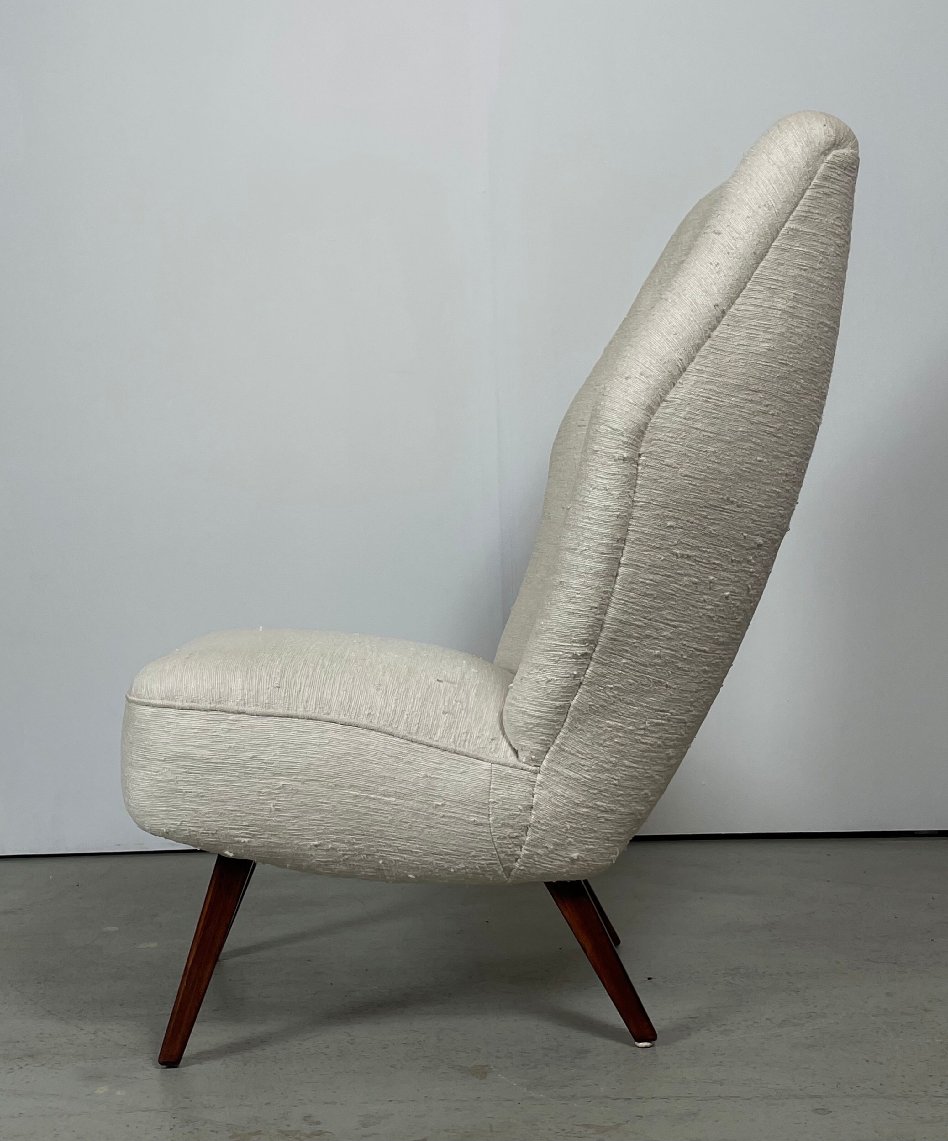 Danish Lounge Chair in silk upholstery 1940s