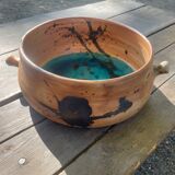Dish of the pottery of the dove