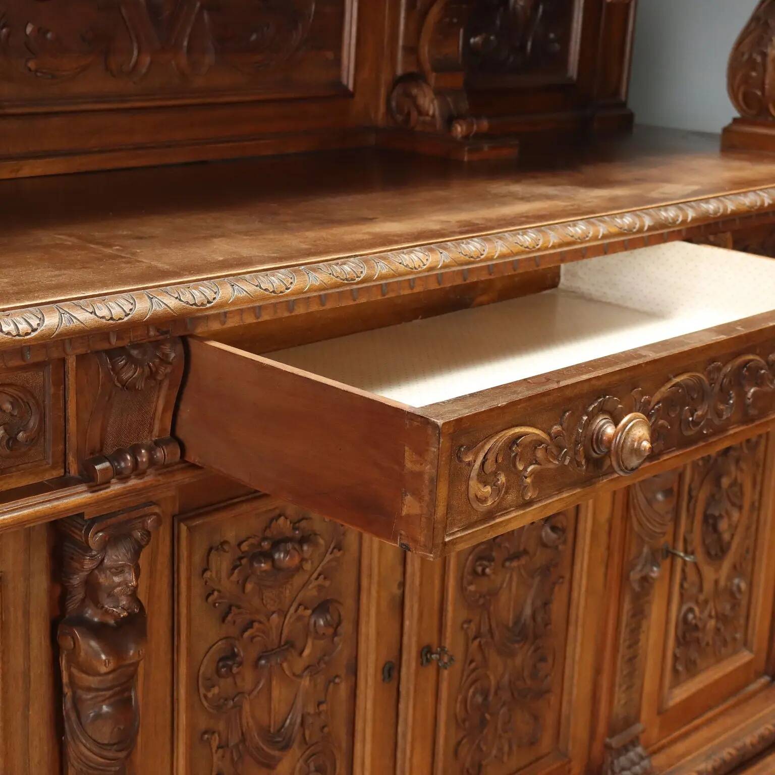 Neo-baroque antique walnut buffet, Italy, 19th century