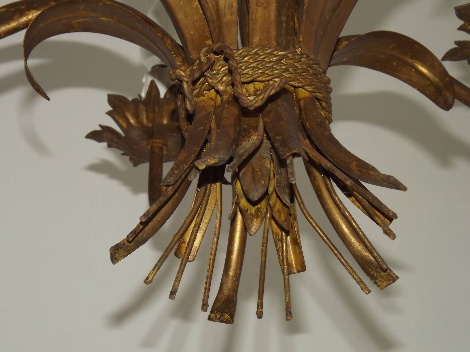 Vintage Hollywood Regency Wheat Sheaf Gold Gilt Metal 5 Light Chandelier