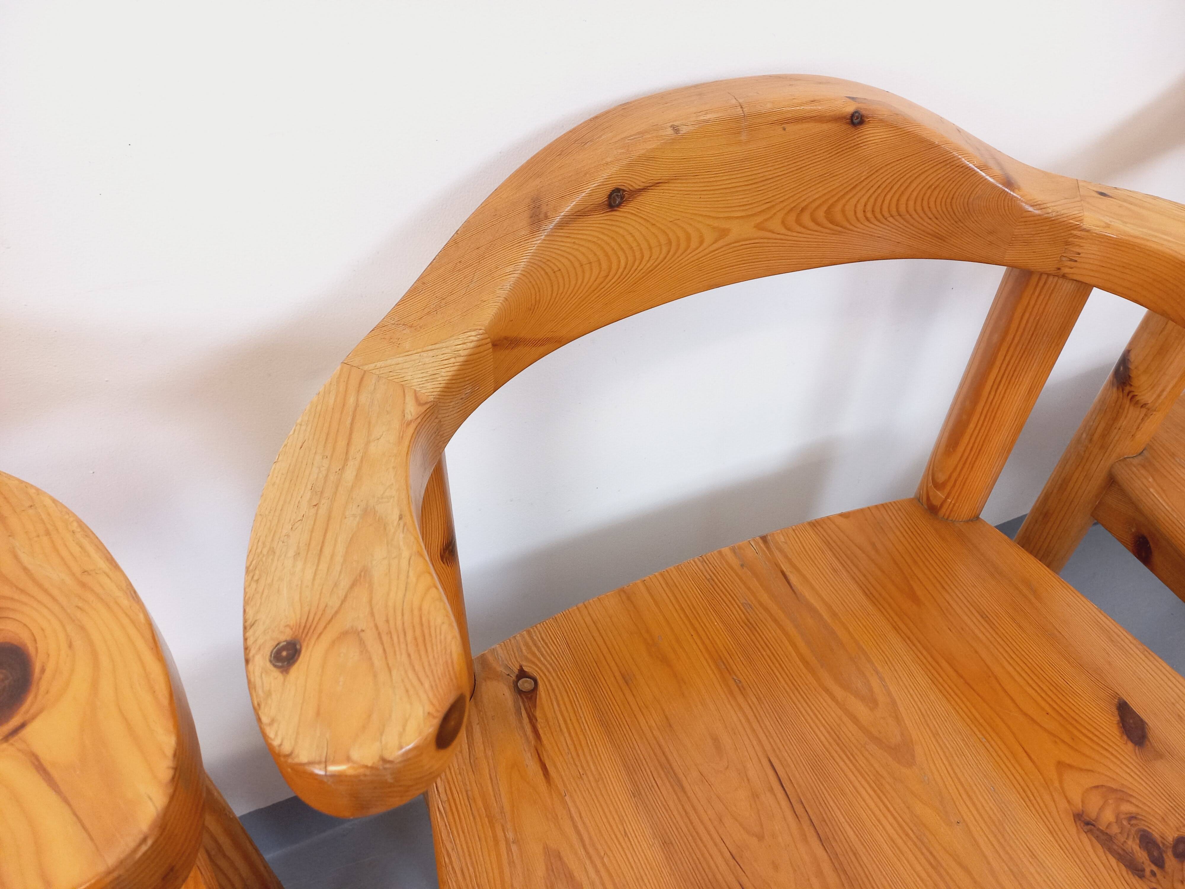 Set of 4 armchairs in pine from the 60s and 70s