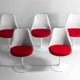 Magnifique ensemble de 5 chaises tulipes par Eero Saarinen pour Knoll International, années 1970