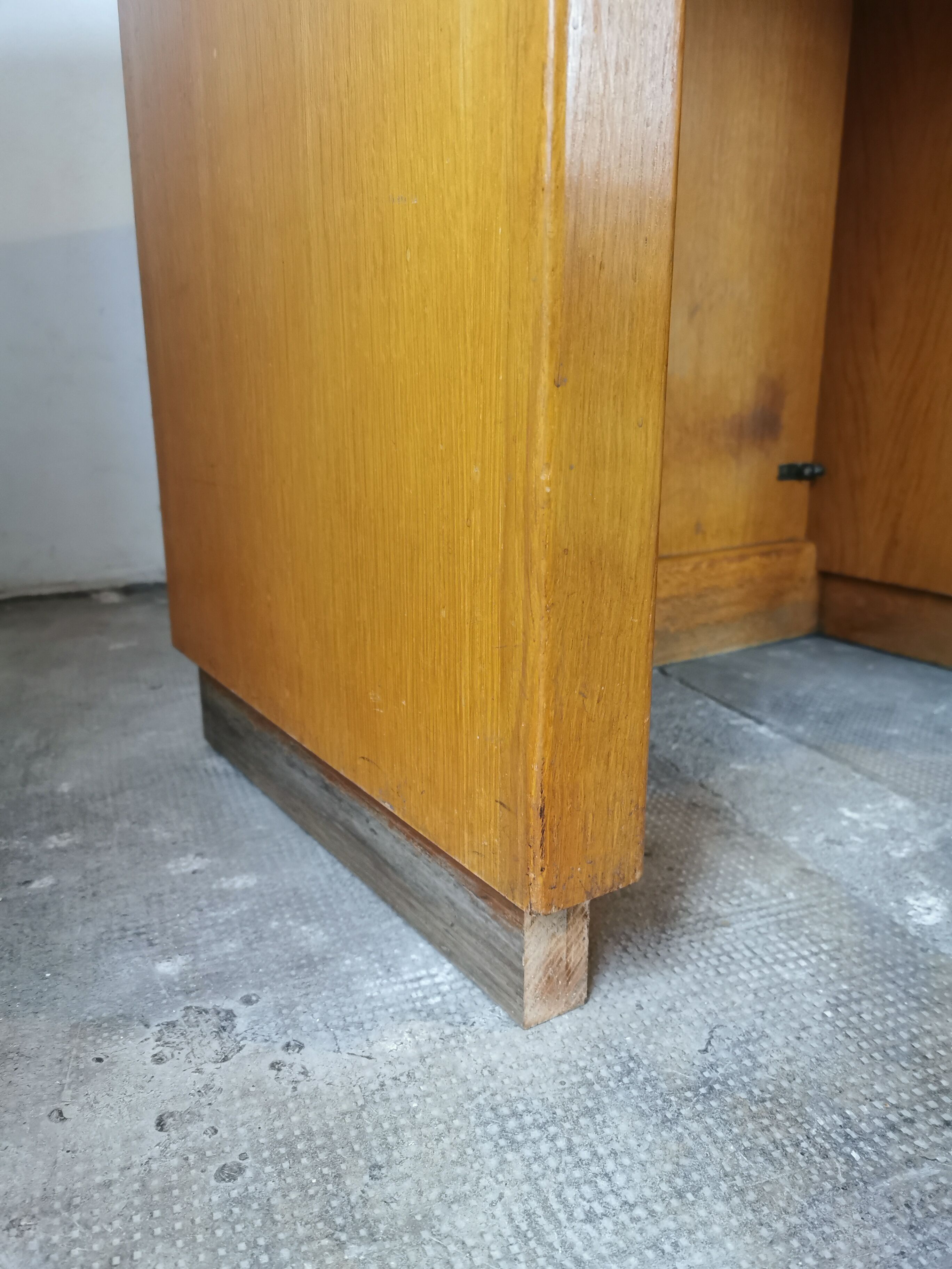 Bureau vintage des années 60