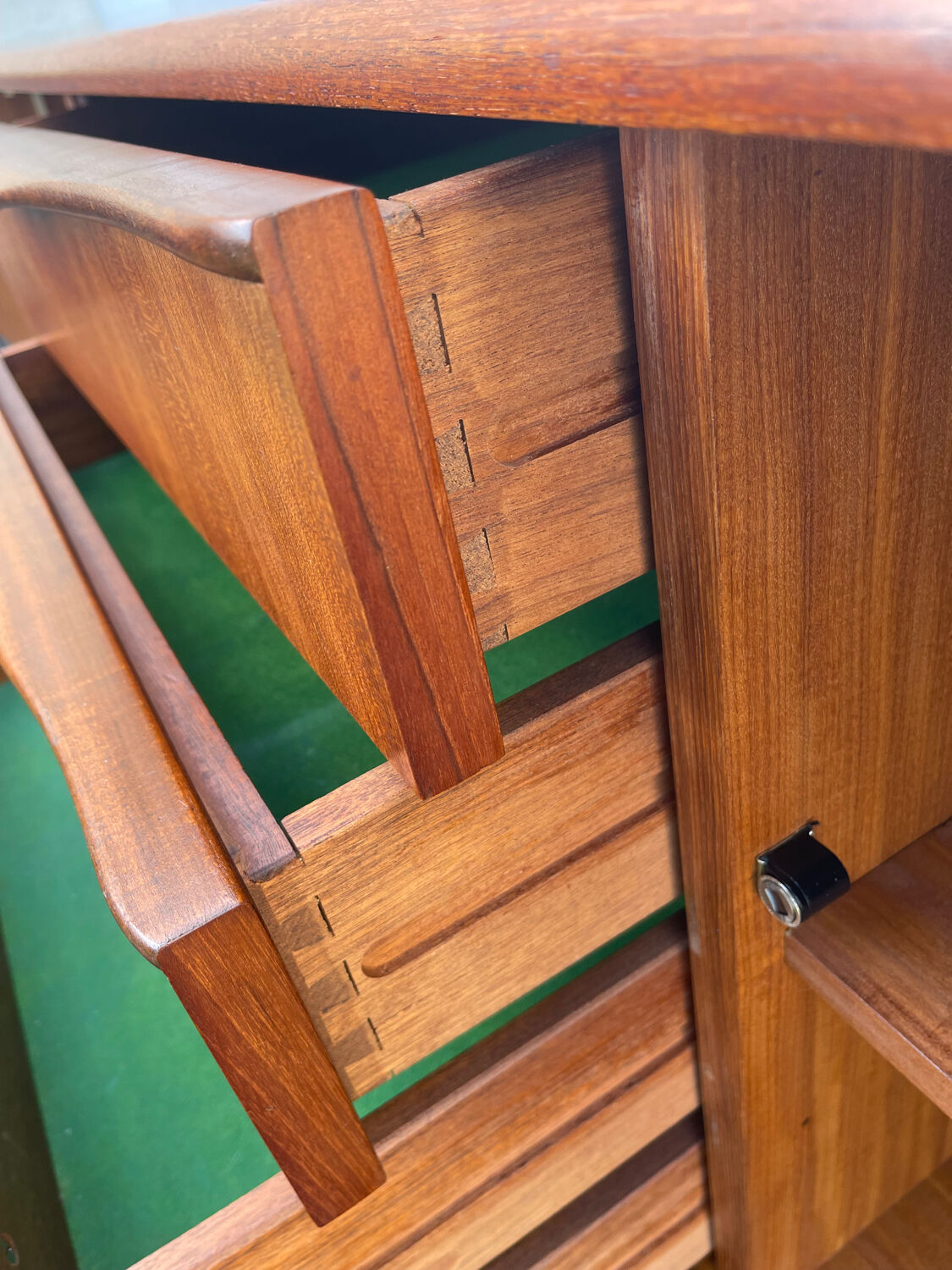 Low teak buffet enfilade, vintage Scandinavian style.