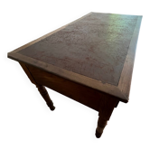 Desk with turned legs