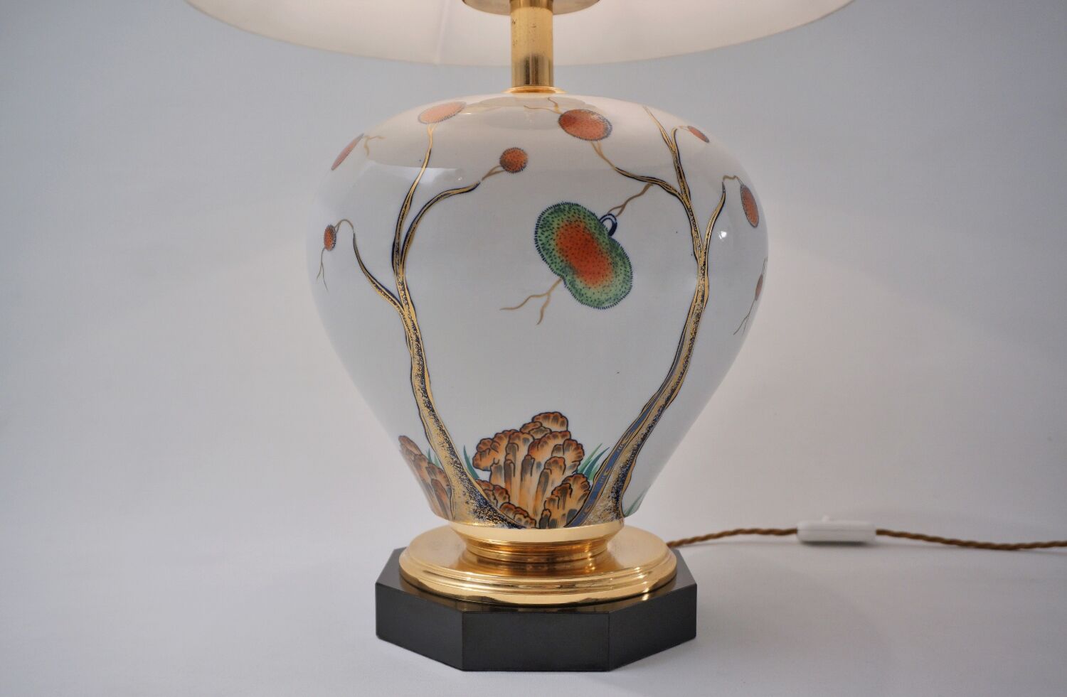 Giulia Mangani porcelain lamp chinoiserie with lychee, 1950`s ca, Italian