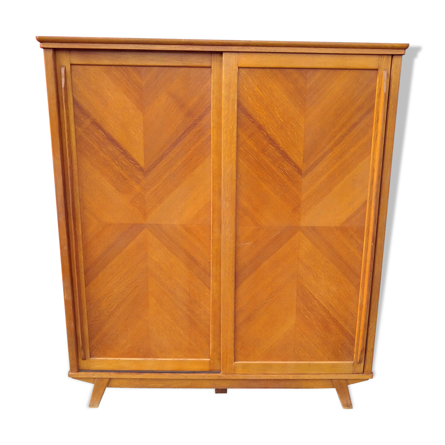 Armoire vintage