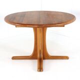 Round Danish 1x extendable teak dining table 'Kalundborg'