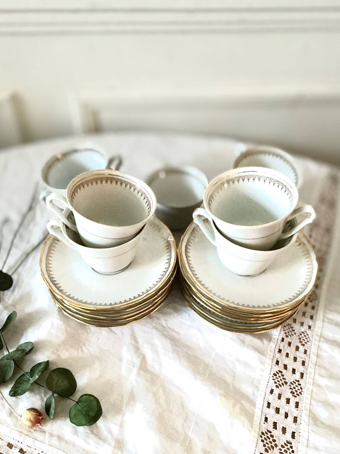 Coffee service cups in fine porcelain from Sologne France
