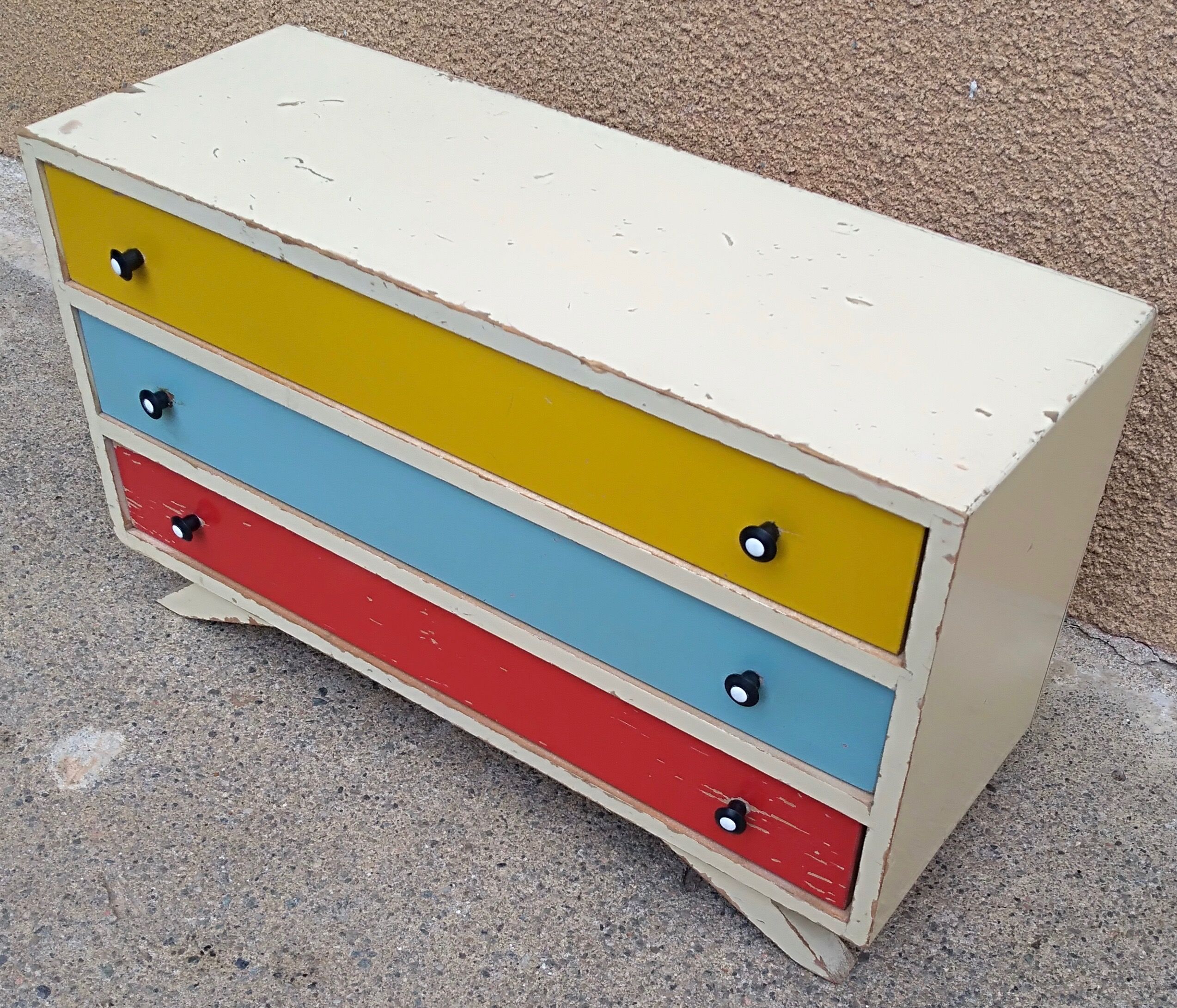 Doll chest of drawers