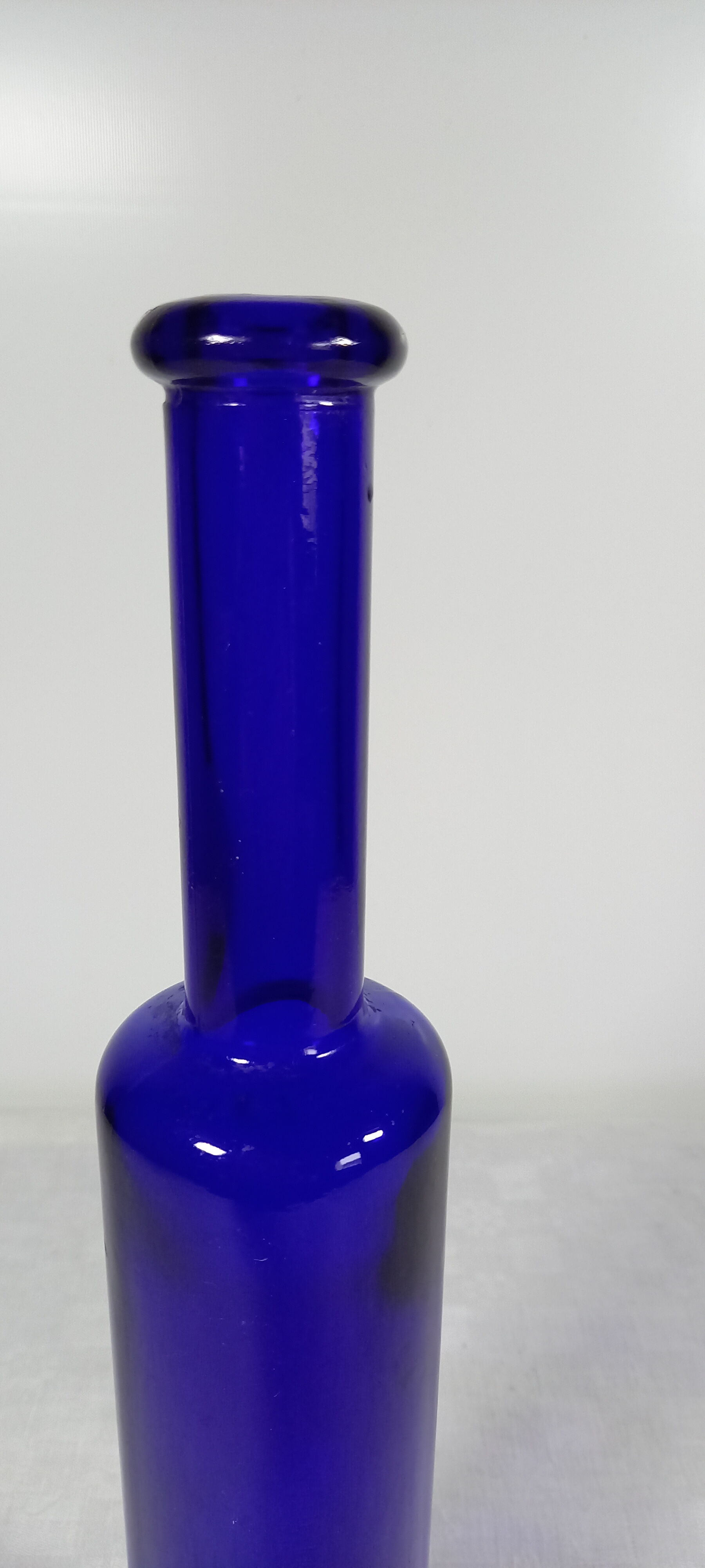 Intense blue soliflore