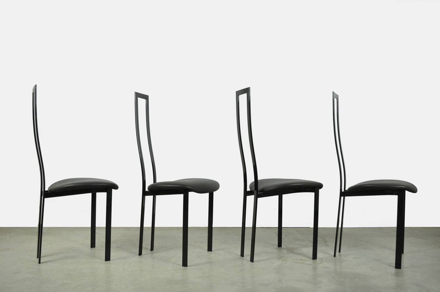Set of 4 Italian Postmodern dining chairs by Maurizio Cattelan, 1980s