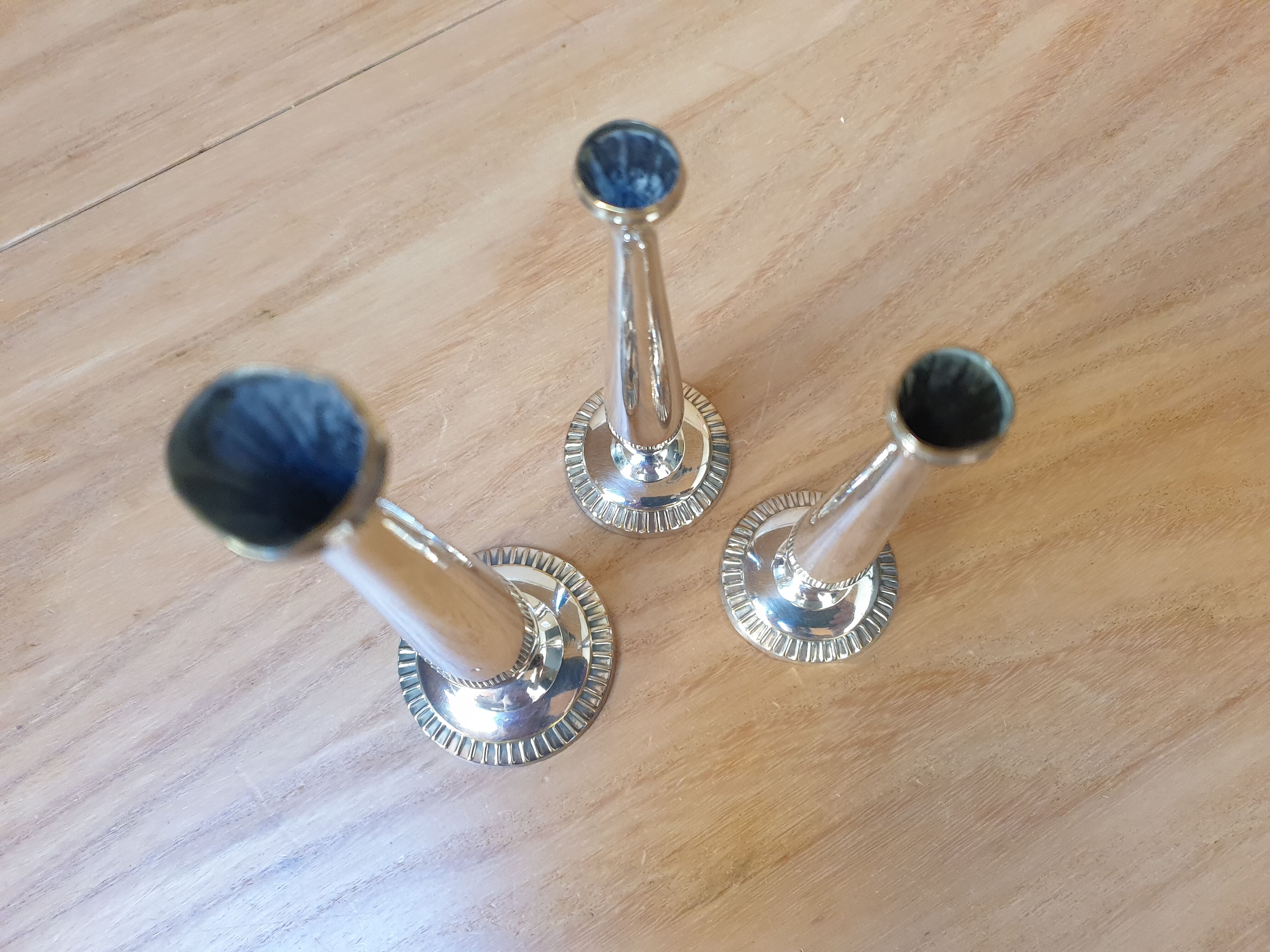 Set of 3 silver metal soliflores