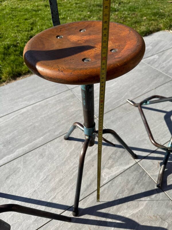 3 tabourets d'atelier industriels, années 50-60