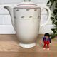 Cafetière en demi porcelaine de Luneville