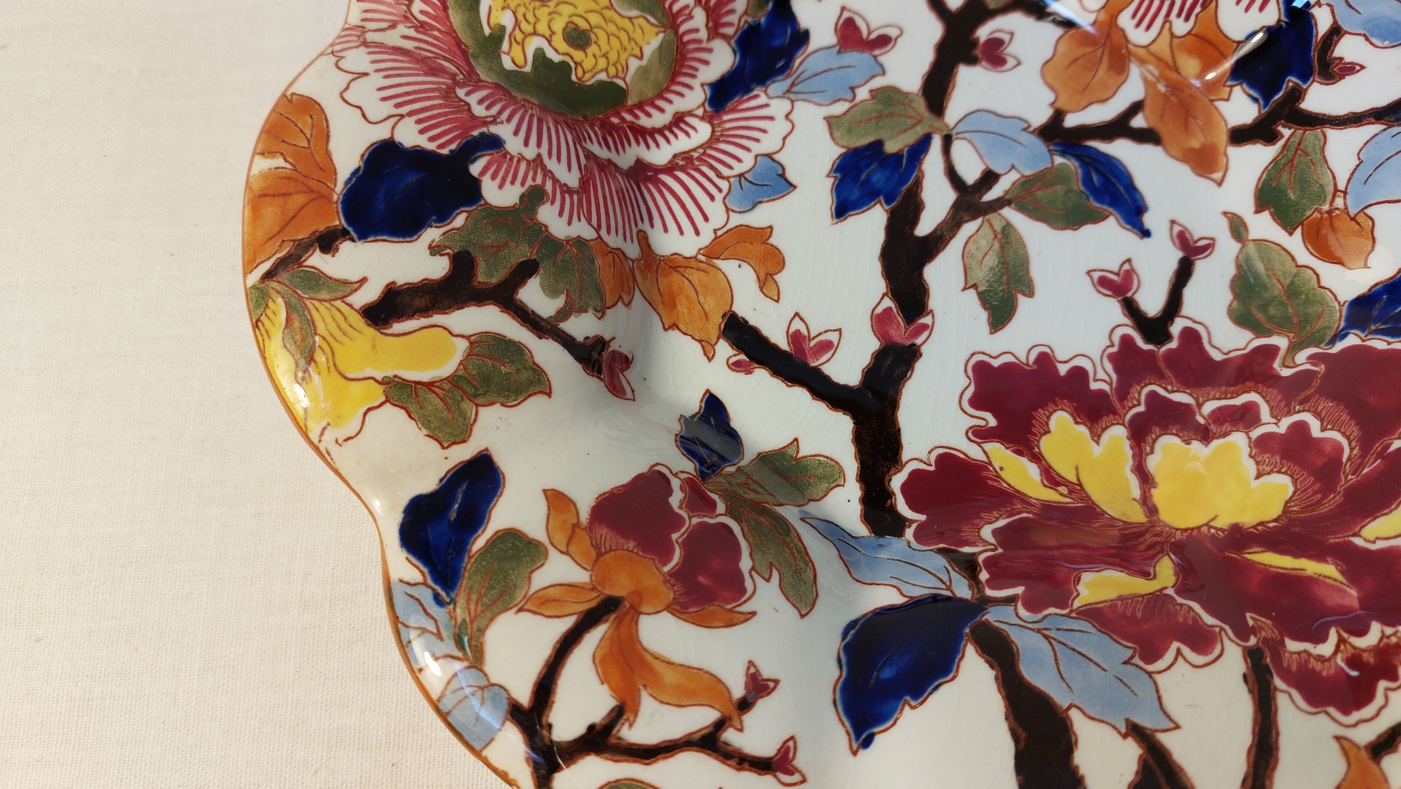 Hollow plate Gien floral decoration Peony