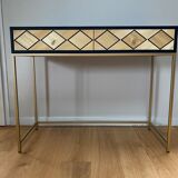 Diamond console