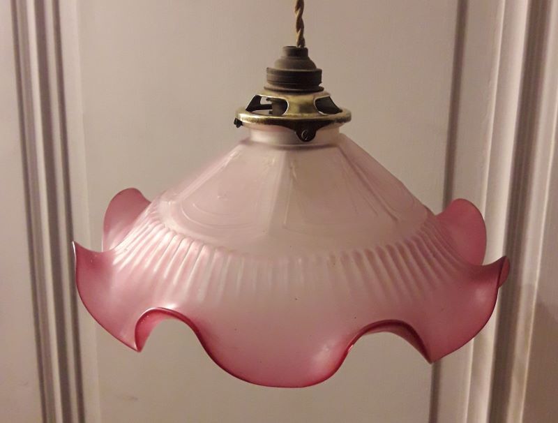 Suspension early 20th colored glass paste