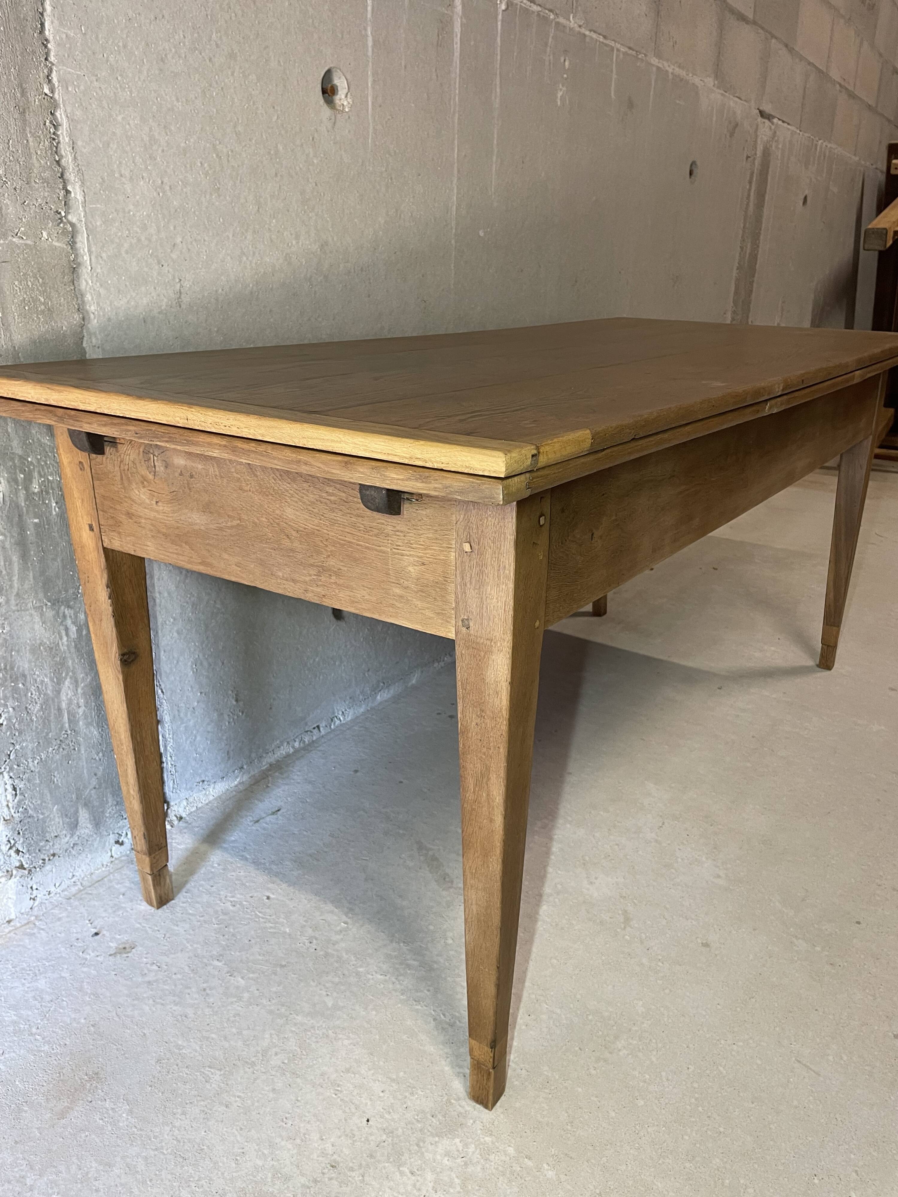 Large extendable wooden dining table – up to 3.41 m – 2 extensions