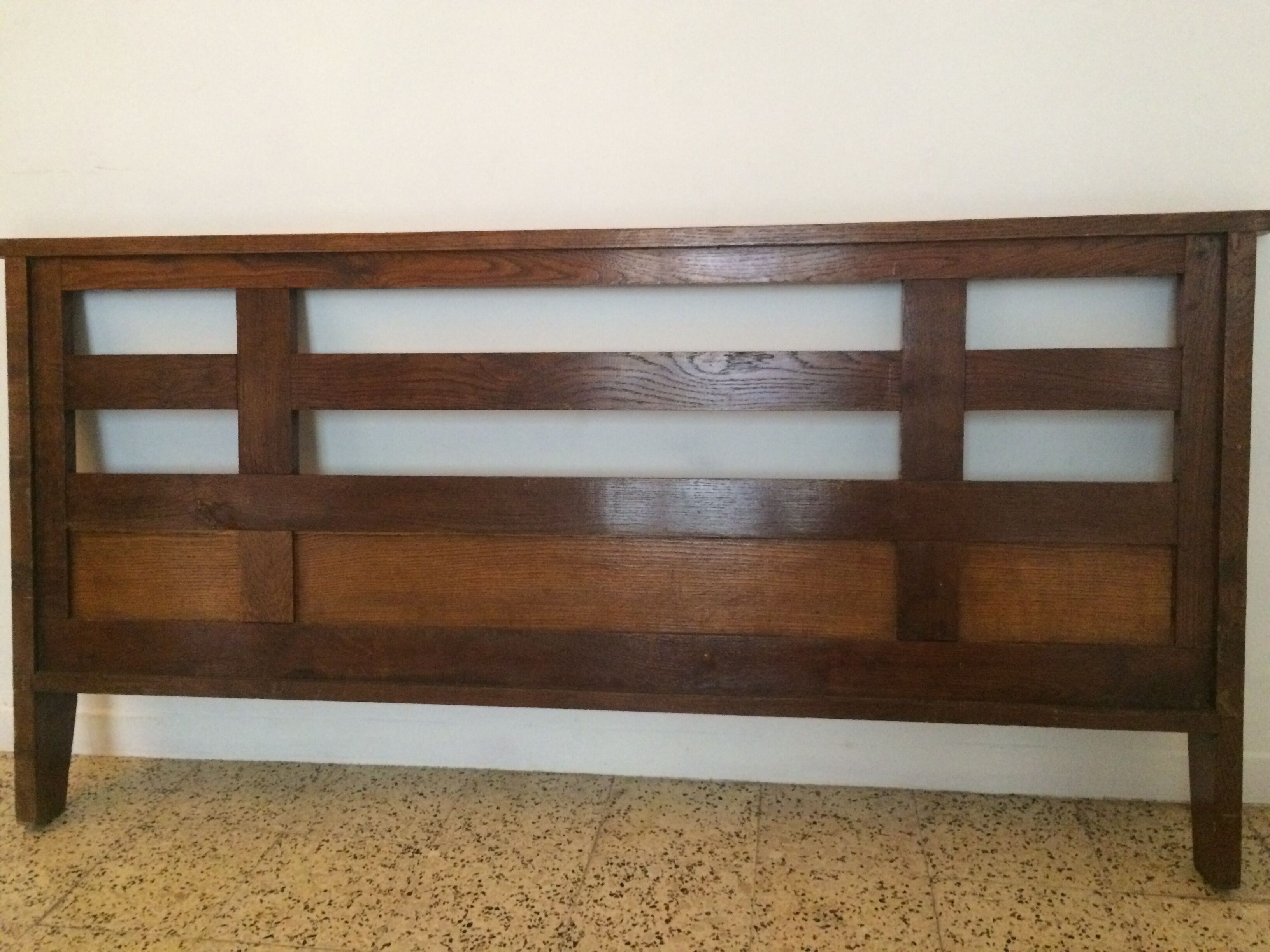 Oak bed by René Gabriel period Reconstruction