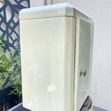 Vintage metal medicine cabinet