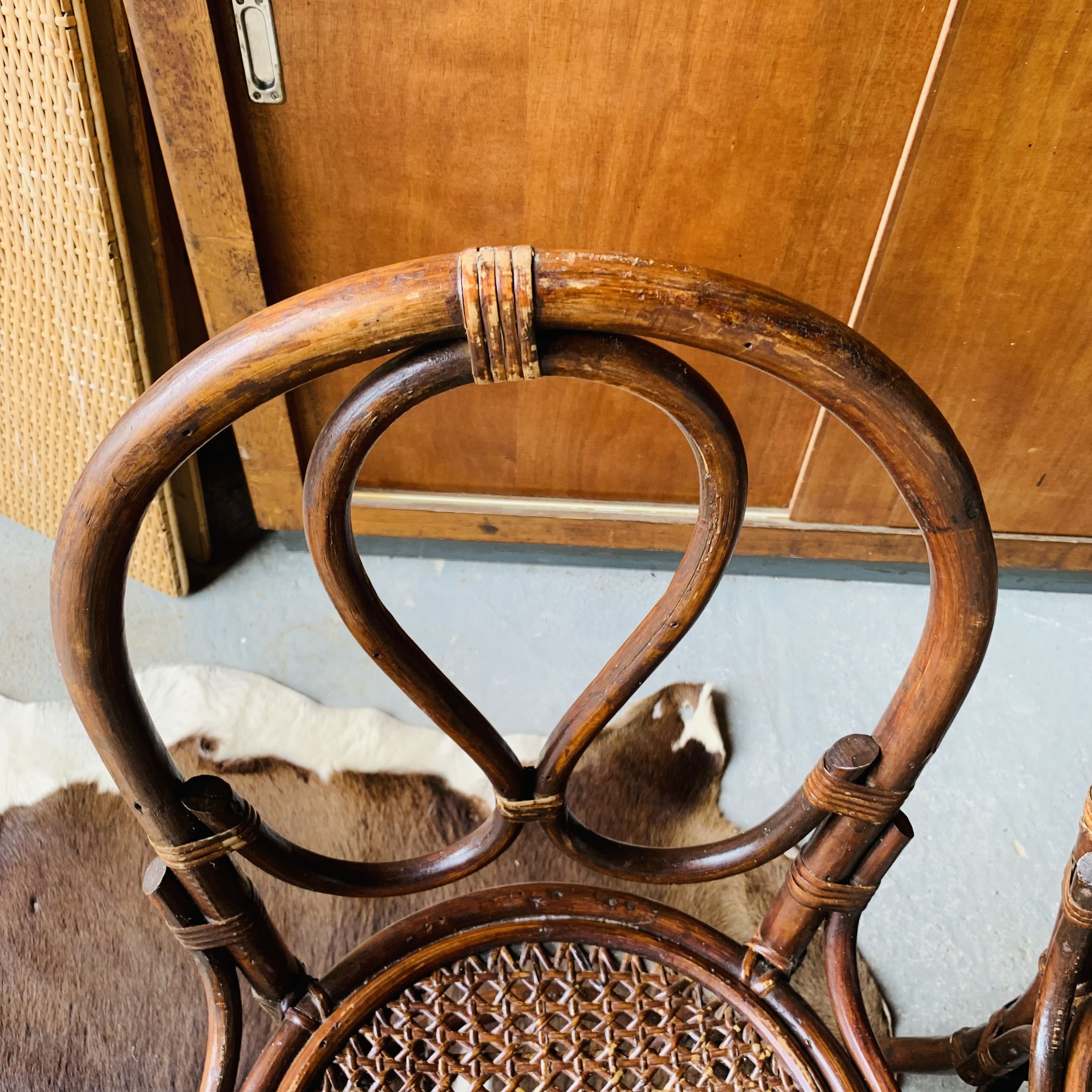 Set of 4 rattan chairs canned