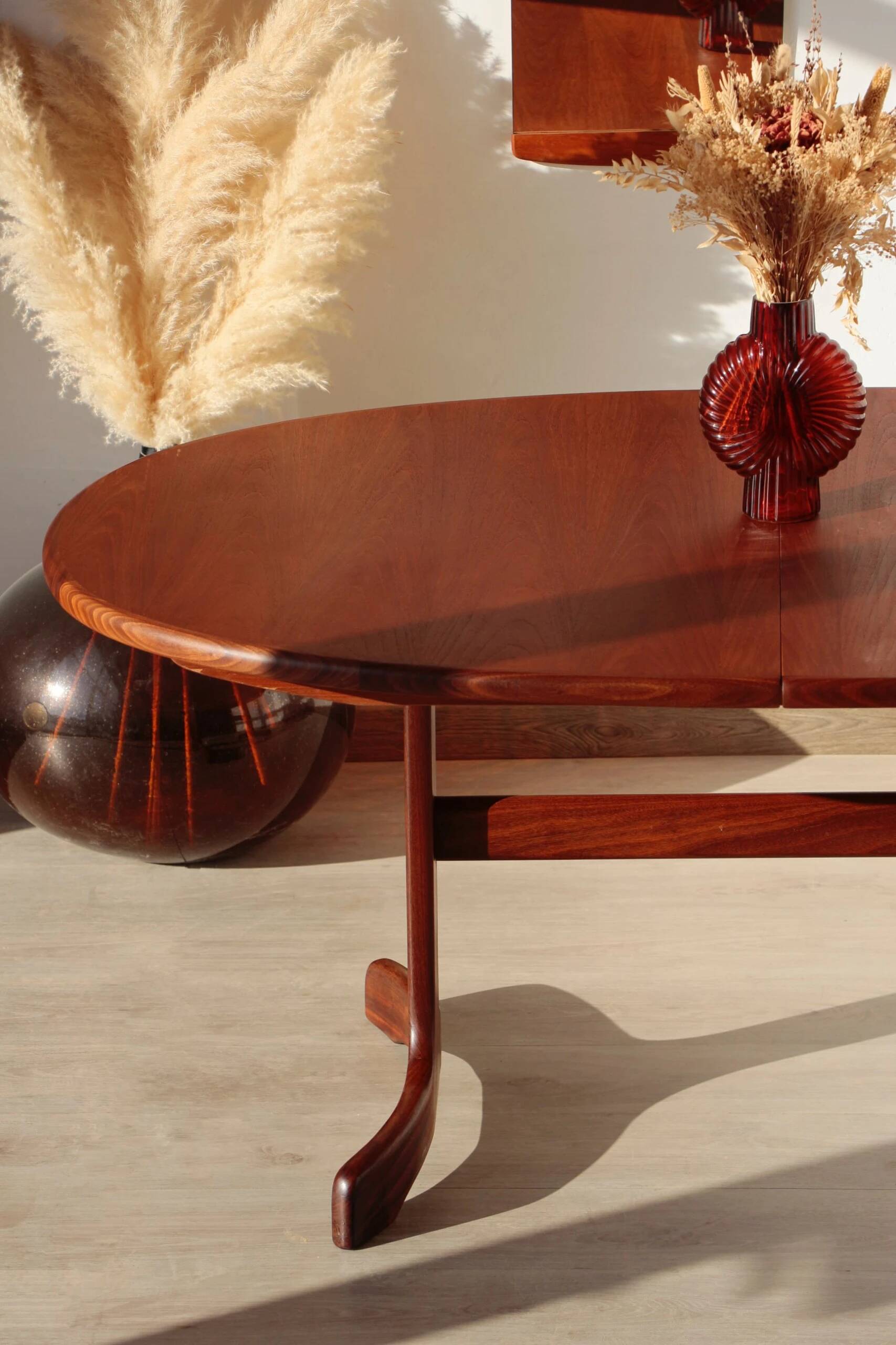 Oval dining table – 6 to 8 people – G Plan