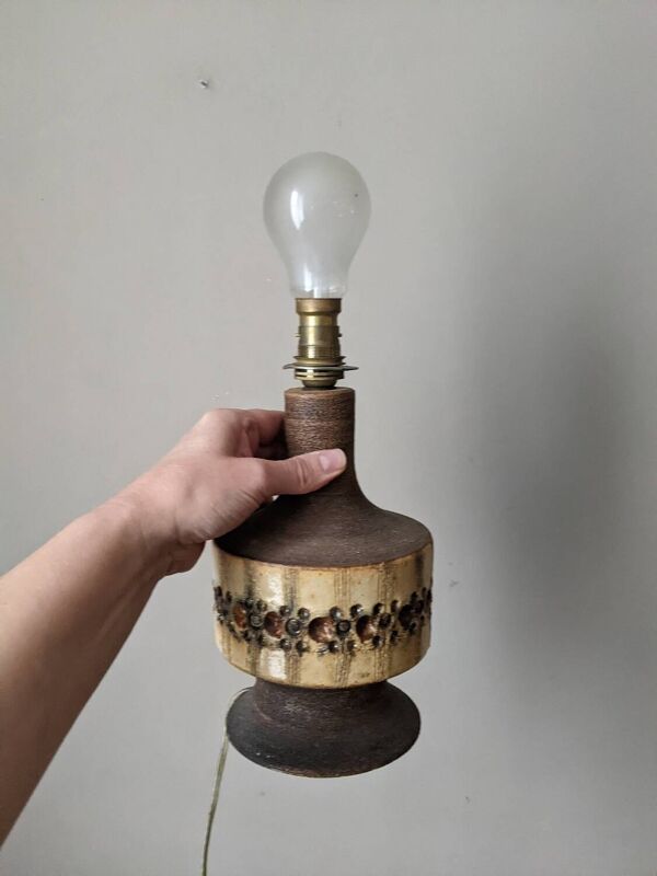 Pied de lampe en grès fabrication artisanale campagne bohème scandinav